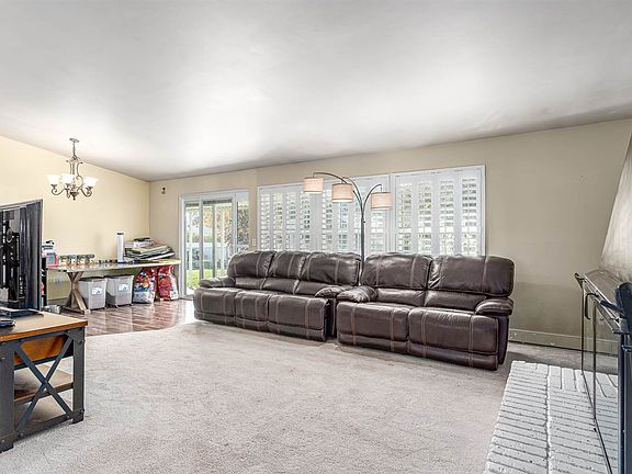 4th image of 12808 E Blossey Ave
