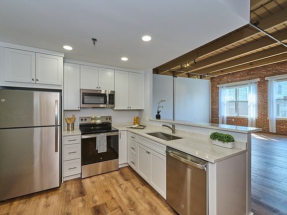 4th image of 33 Sleeper St APT 603