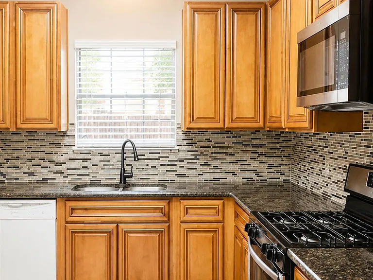 24210 Schivener House Ln — Photo 6