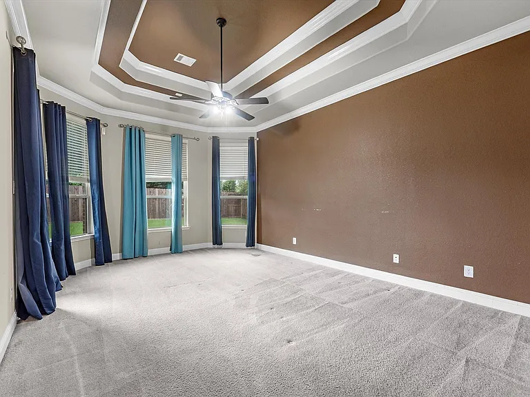 15819 Graham Spring Ln — Photo 12