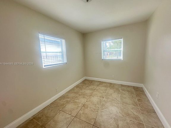 5th image of 2511 NW 9th St