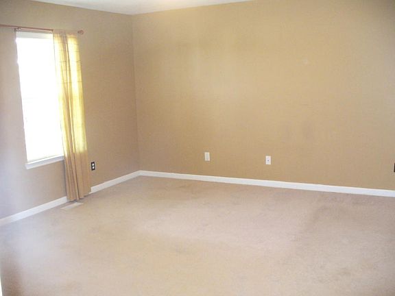 4th image of 7010 Annaview Ln