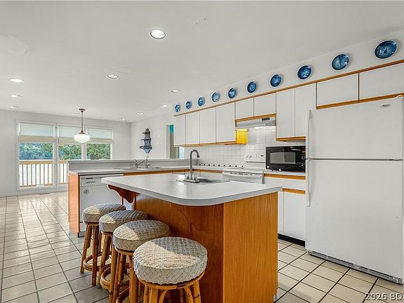 5th image of 4705 Lower Prairie Hollow Rd