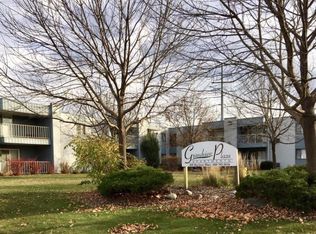 400 Buchner Pl APT 103, La Crosse, WI 54603