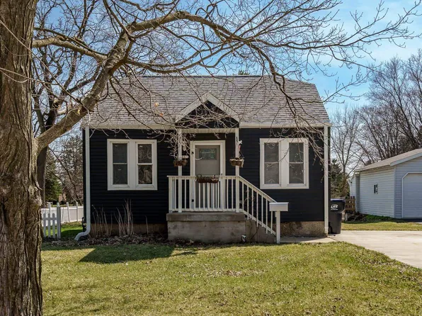 433 W Rockwell St, Elkhorn, WI 53121