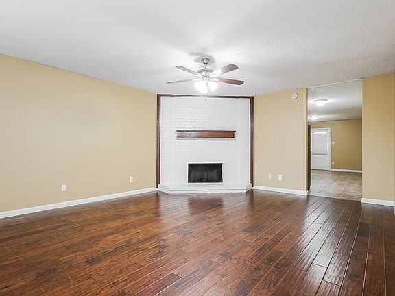 4th image of 4209 Glen Pines Dr