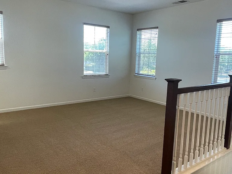 3145 Ardley Dr — Photo 28