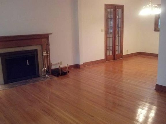 Living Room to Entry