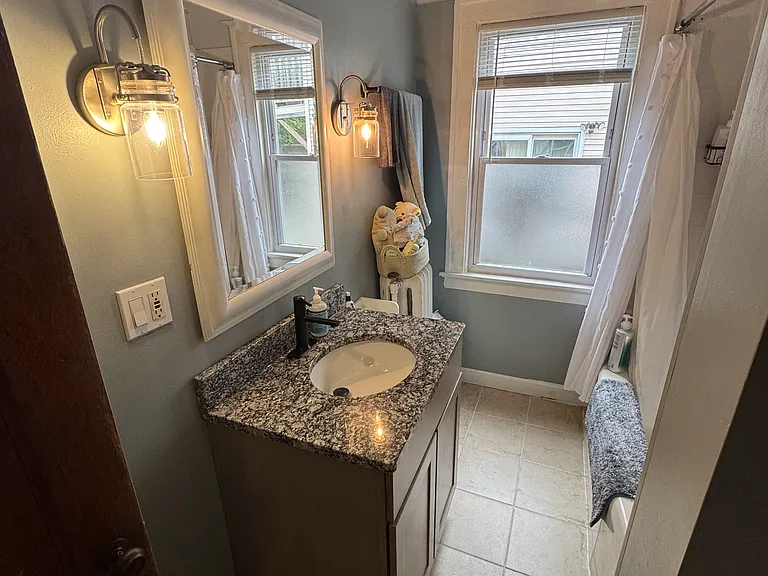 4916 W Wisconsin Ave #4916 — Photo 18