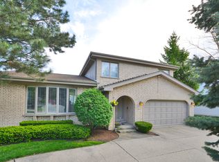 3721 Glenview Rd, Glenview, IL 60025