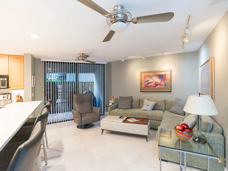 2020 W Dekle Ave #C — Photo 25