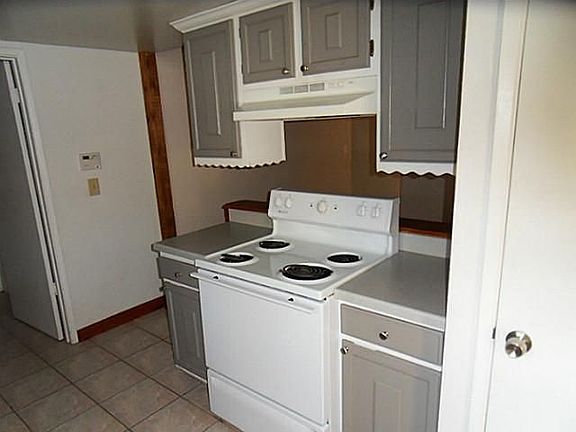 5th image of 2006 Village Crest Dr