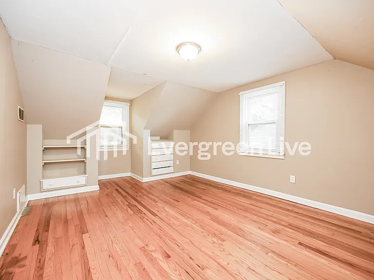 6951 Gloria Dr — Photo 12
