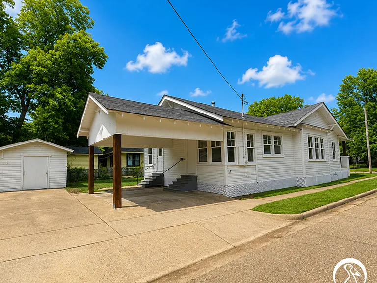 212 Ludwig Ave — Photo 2