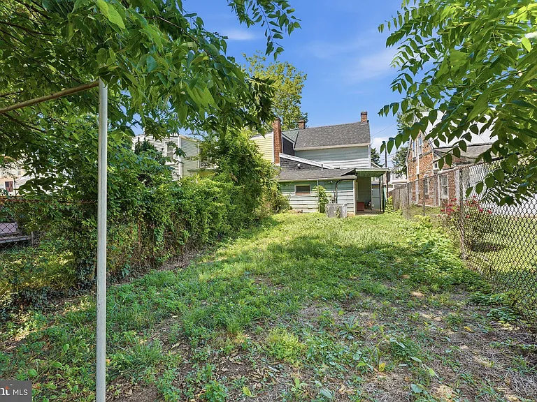 424 N Bentz St — Photo 27