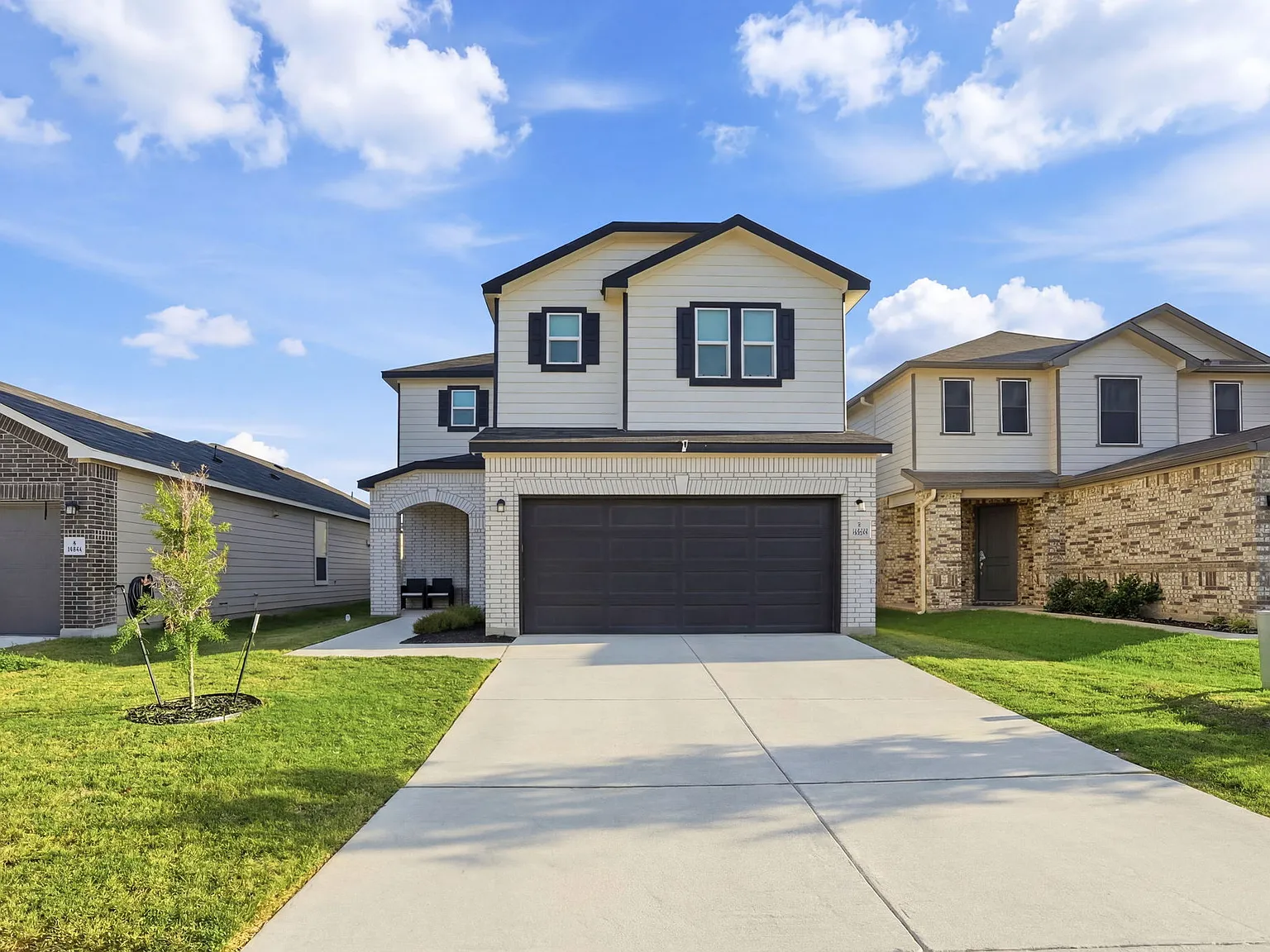 4 bed, 2750 sqft, $2,400 — Photo 1