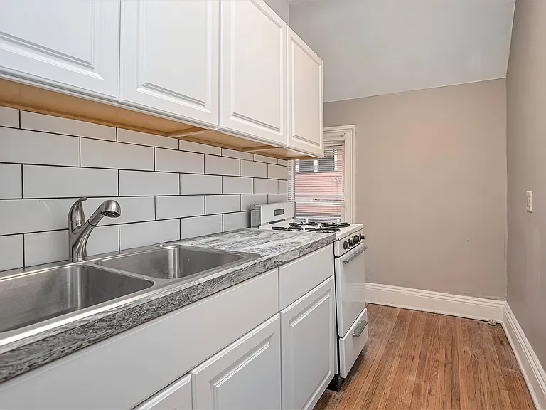 250 Paris Ave SE #4 — Photo 11