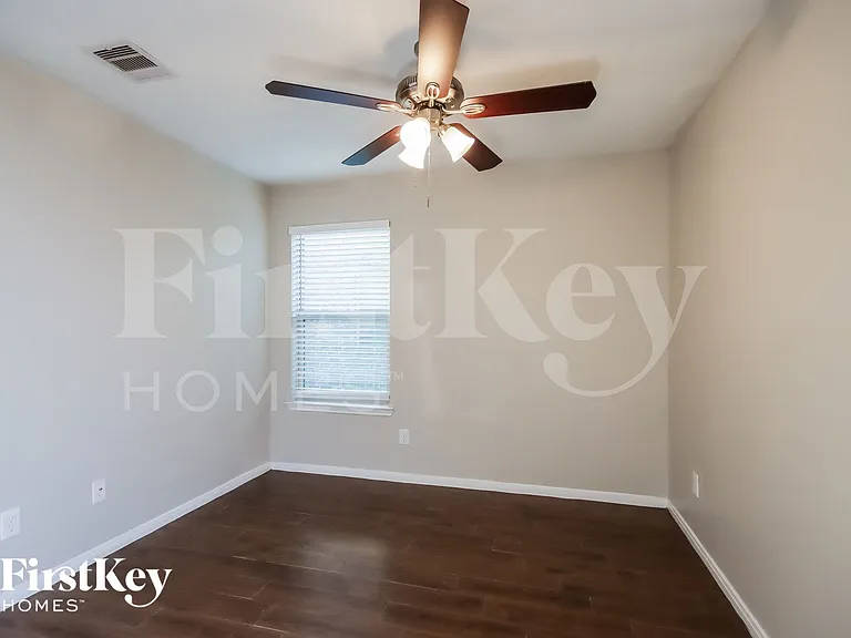 13207 Clover Creek Point Ln — Photo 11