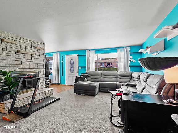 5th image of 221 S 65th Ave