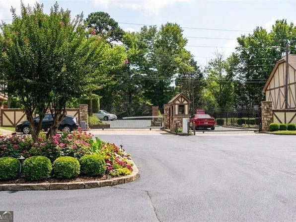 3292 Abbeywood Dr, Decatur, GA 30034