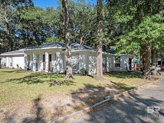 2nd image of 3075 Longleaf Dr