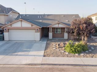 5273 E Geary St, Fresno, CA 93727