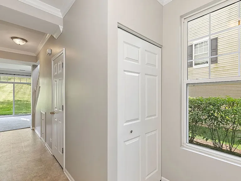2284 Flagstone Ln — Photo 12