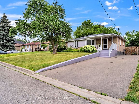 2nd image of 3287 Michaud Ave