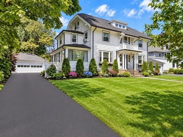 14 Stratford Rd, Melrose, MA 02176