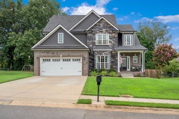 1st image of 150 Duchess Ct