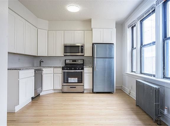 2nd image of 76 Romaine Ave #101