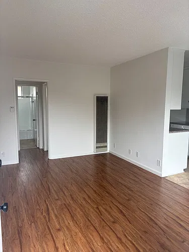 Floor plan 08-205