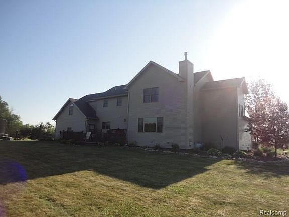 3rd image of 2930 Midway Ln