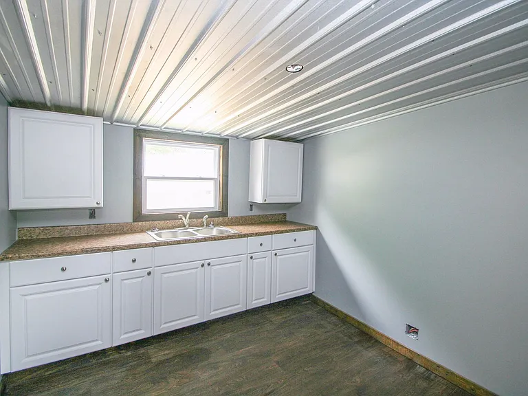 39 N Xanthus Ave — Photo 2