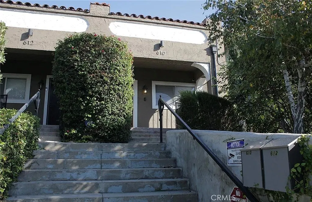 2 bed, 1.0 bath, 880 sqft, $2,500 — Photo 3