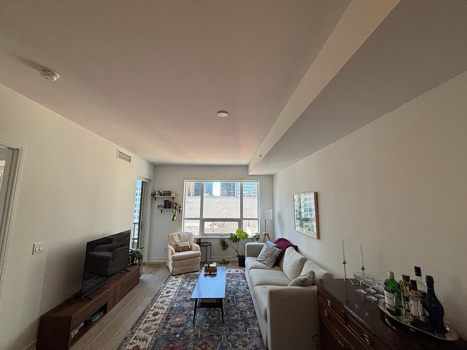 1 bed, 623 sqft, $2,500 — Photo 2