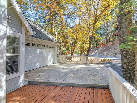 3rd image of 26685 Thunderbird Dr
