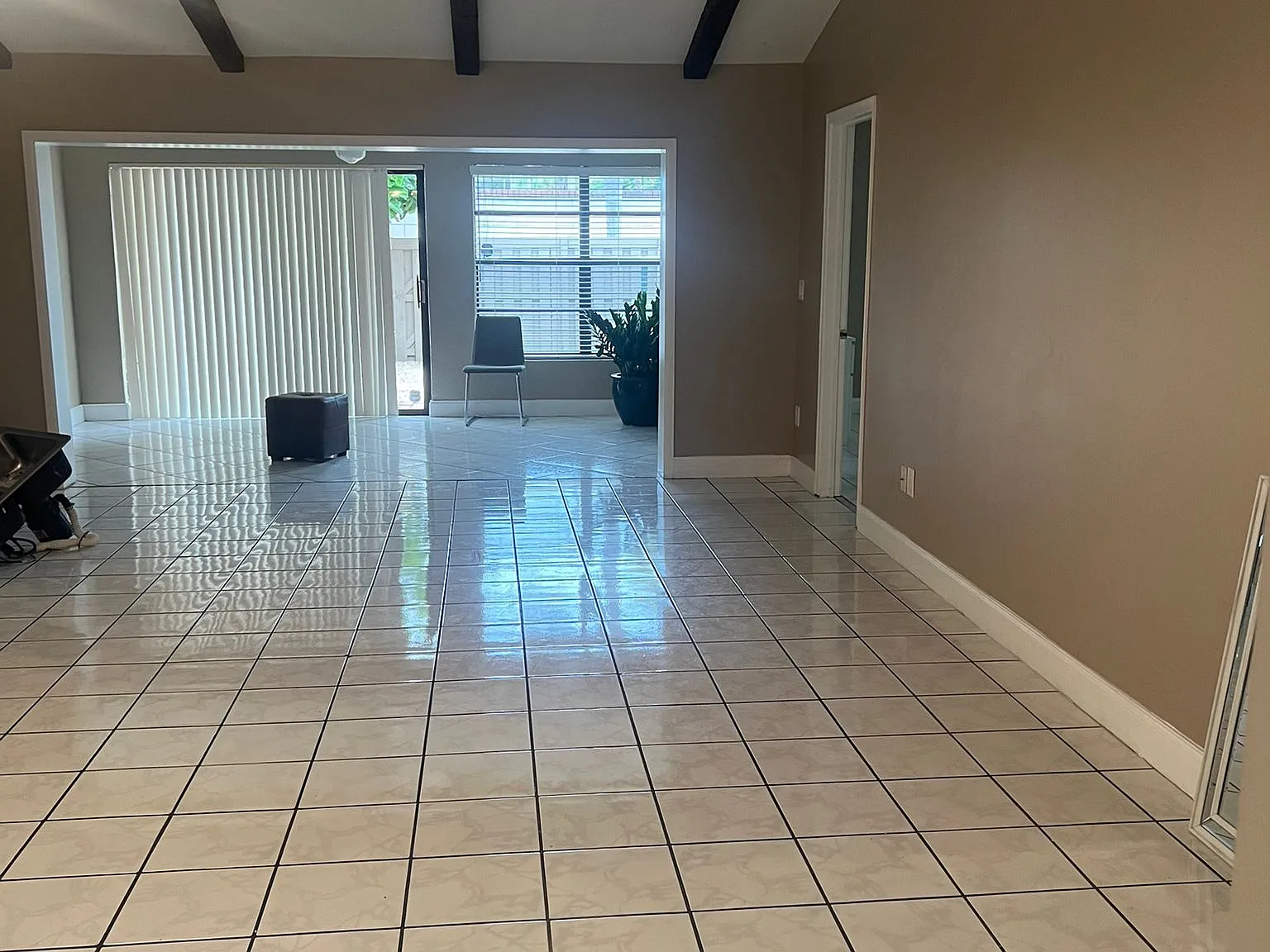 3 bed, 2.0 bath, 1492 sqft, $3,600 — Photo 4