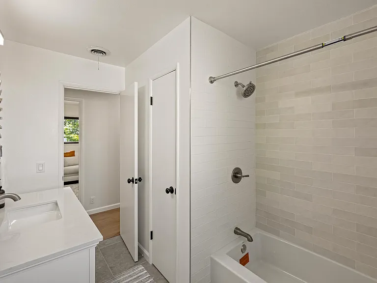 1571 David Ave — Photo 22