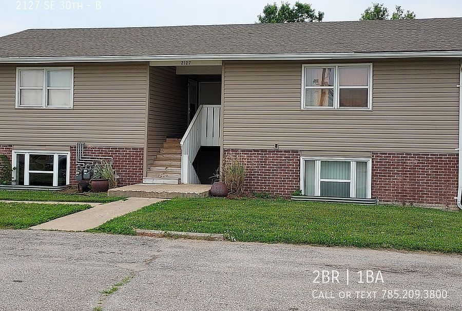1st image of 2127 SE 30th St APT B