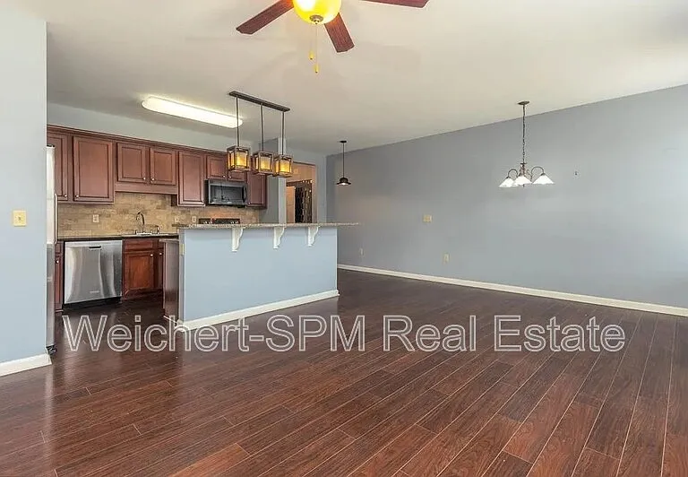721 Litty Ct #201 — Photo 6