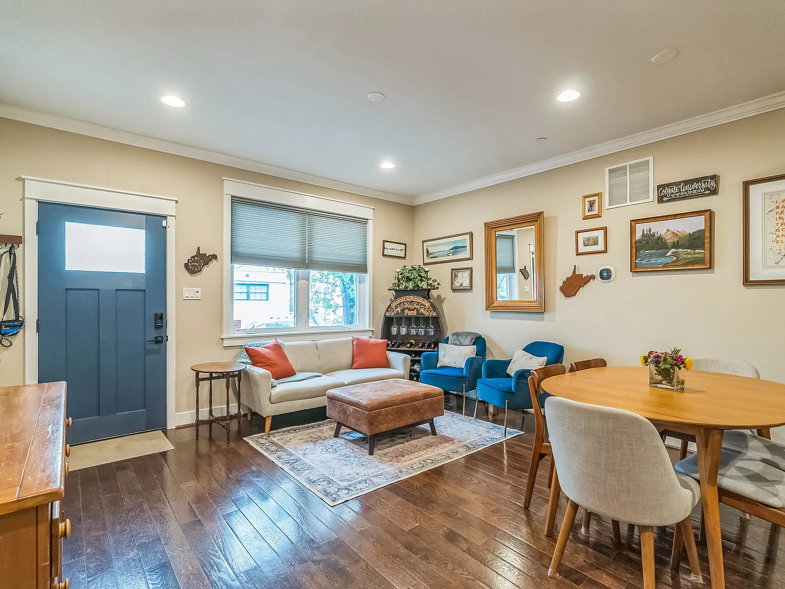 3 bed, 1695 sqft, $3,950 — Photo 4