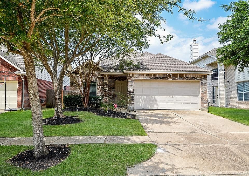 1st image of 6442 Applewood Forest Dr