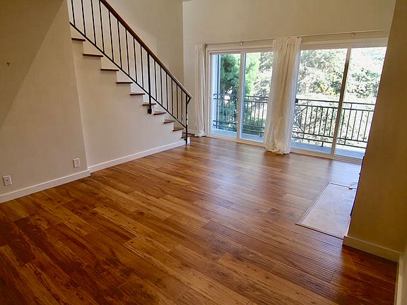 2nd image of 726 Idaho Ave APT 305