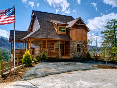 1147 Parkview Vista Way, Pigeon Forge, TN, 37863
