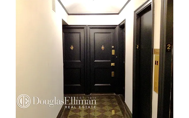 Sold by Douglas Elliman | media 24
