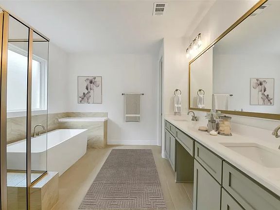 Primary Bath Virtually Staged