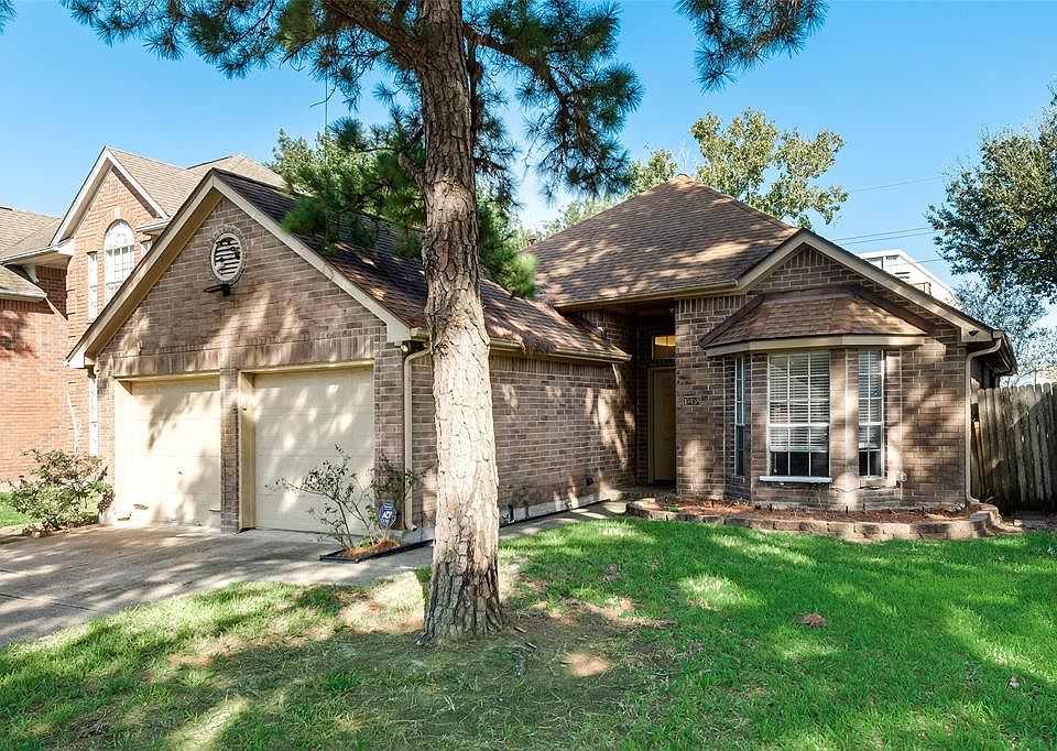 1st image of 10458 N Pagewick Dr