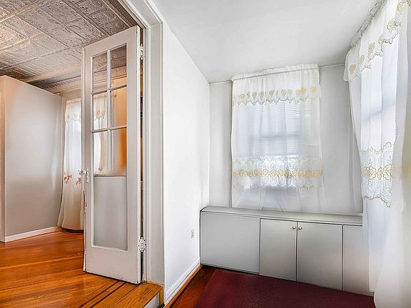 5th image of 97-30 127th St