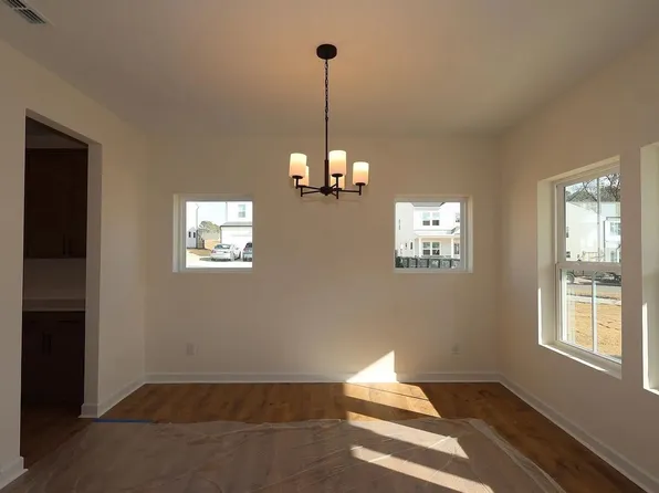 1321 Dimaggio Dr, Raleigh, NC 27616